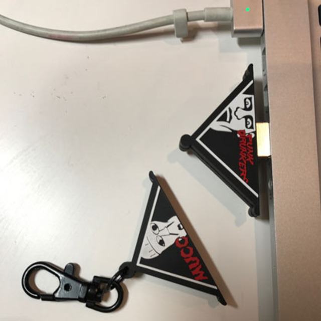 4179962-item_vennh0imqzzqu5few72zpmhxe0gwf6ug_3